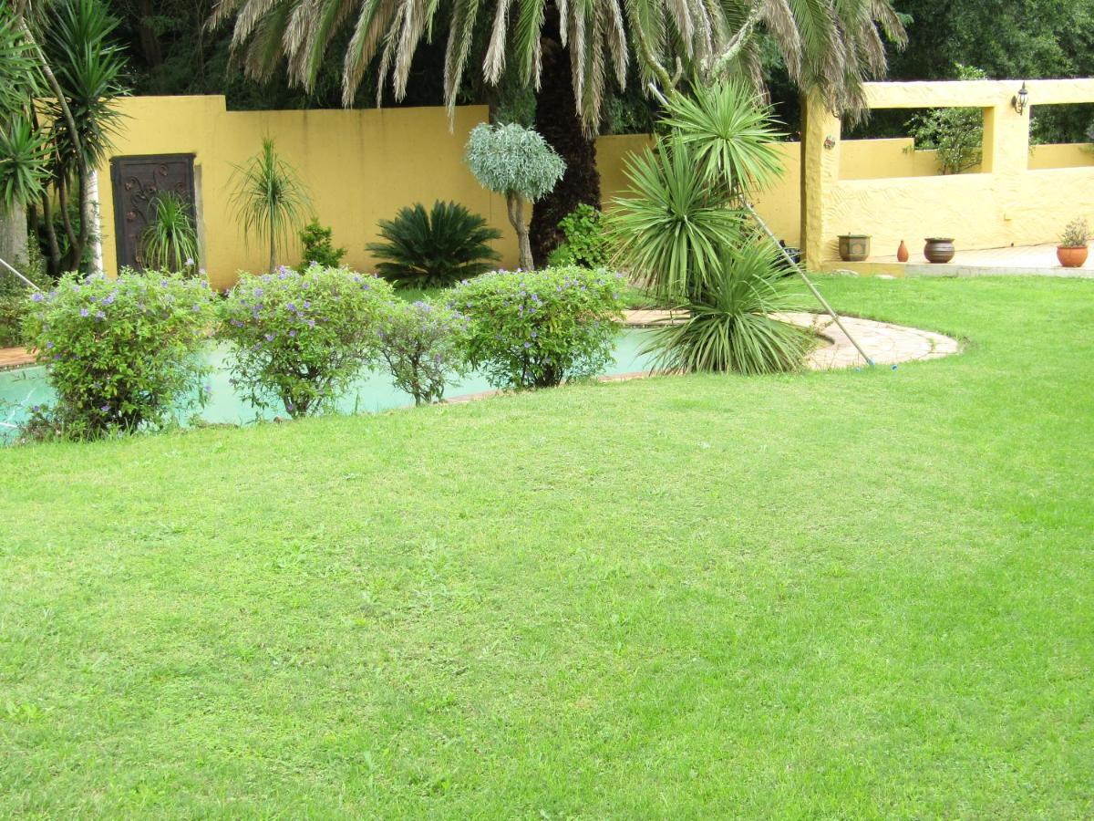 Phomolong Guest House, Westgate, Roodeporte Roodepoort Dış mekan fotoğraf